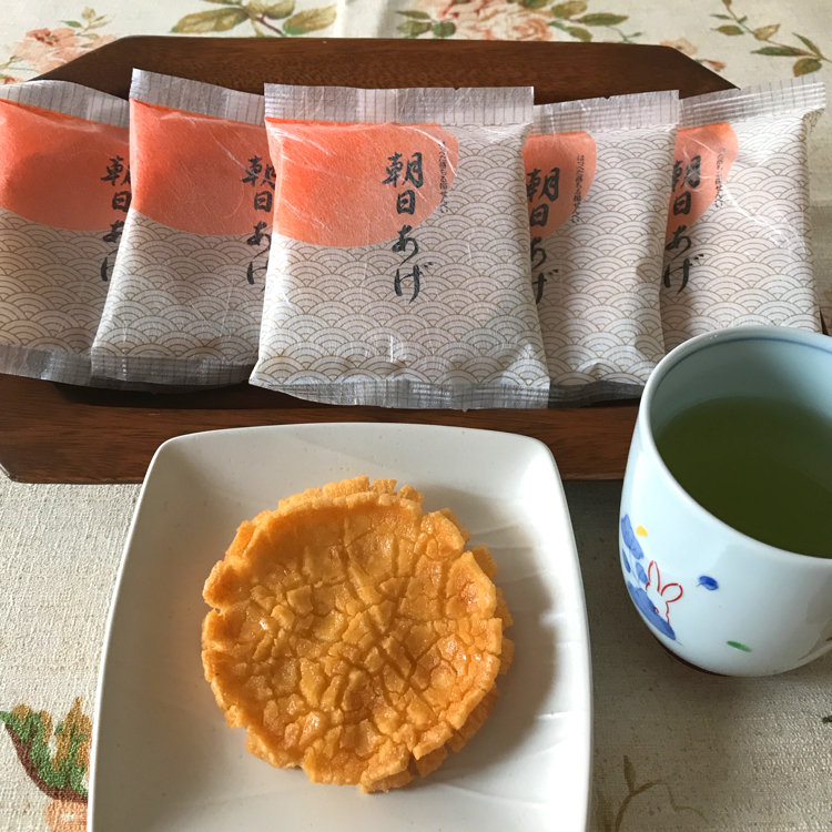 「世直し特別広報隊」と「おかき処 播磨屋本店」の画像です